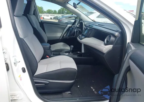 2016 Toyota Rav4 Hybrid Xle z USA, uszkodzony, nr VIN JTMRJREV7GD030659